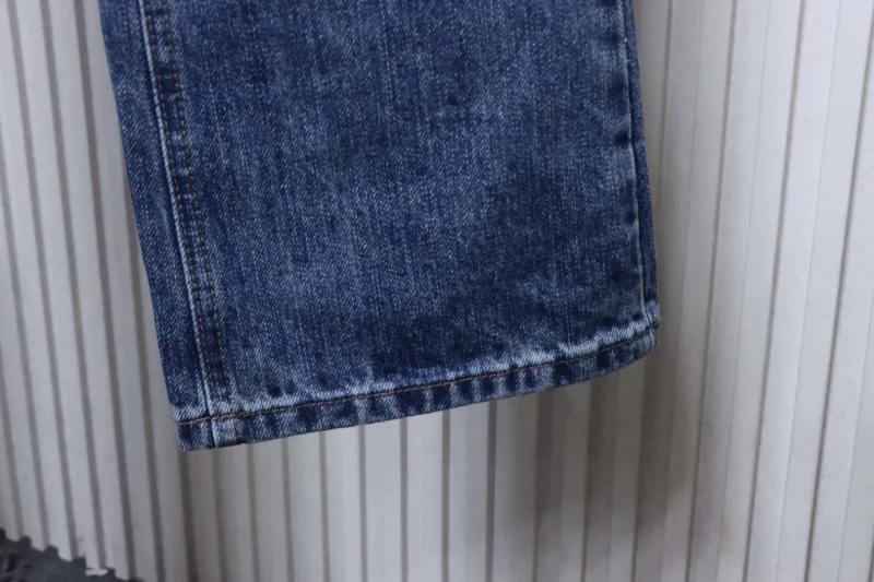 Bottom Hem Detail