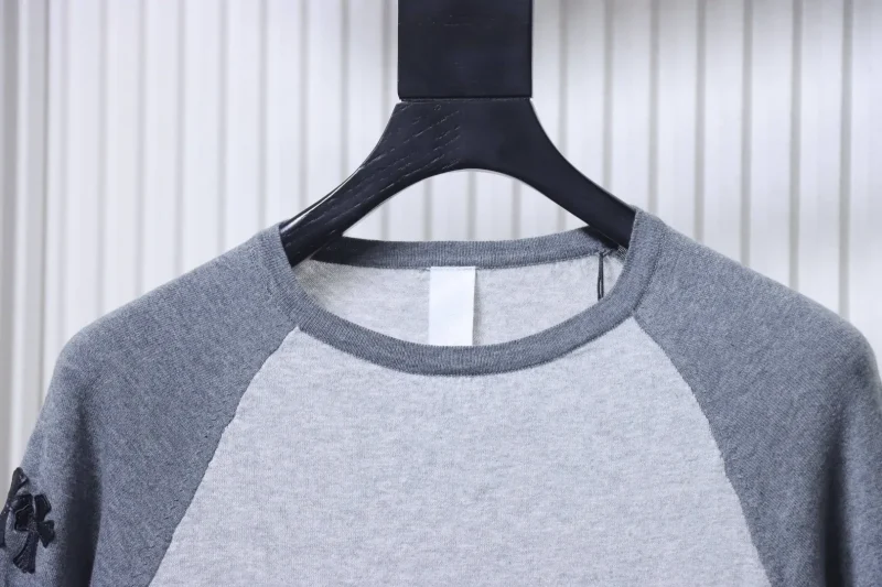 Neckline