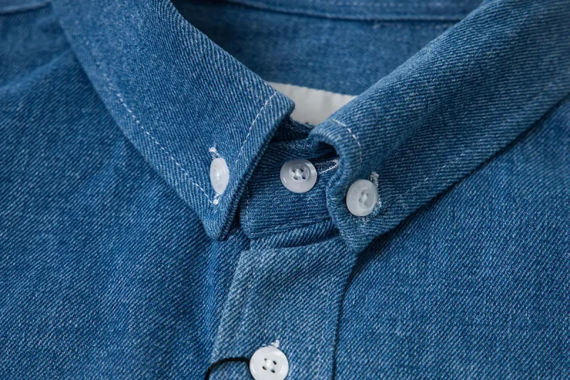 Neckline Detail