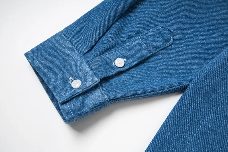 Sleeve Cuffs Detail