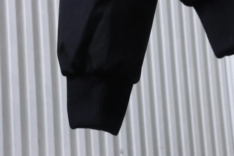 Long Sleeve Detail
