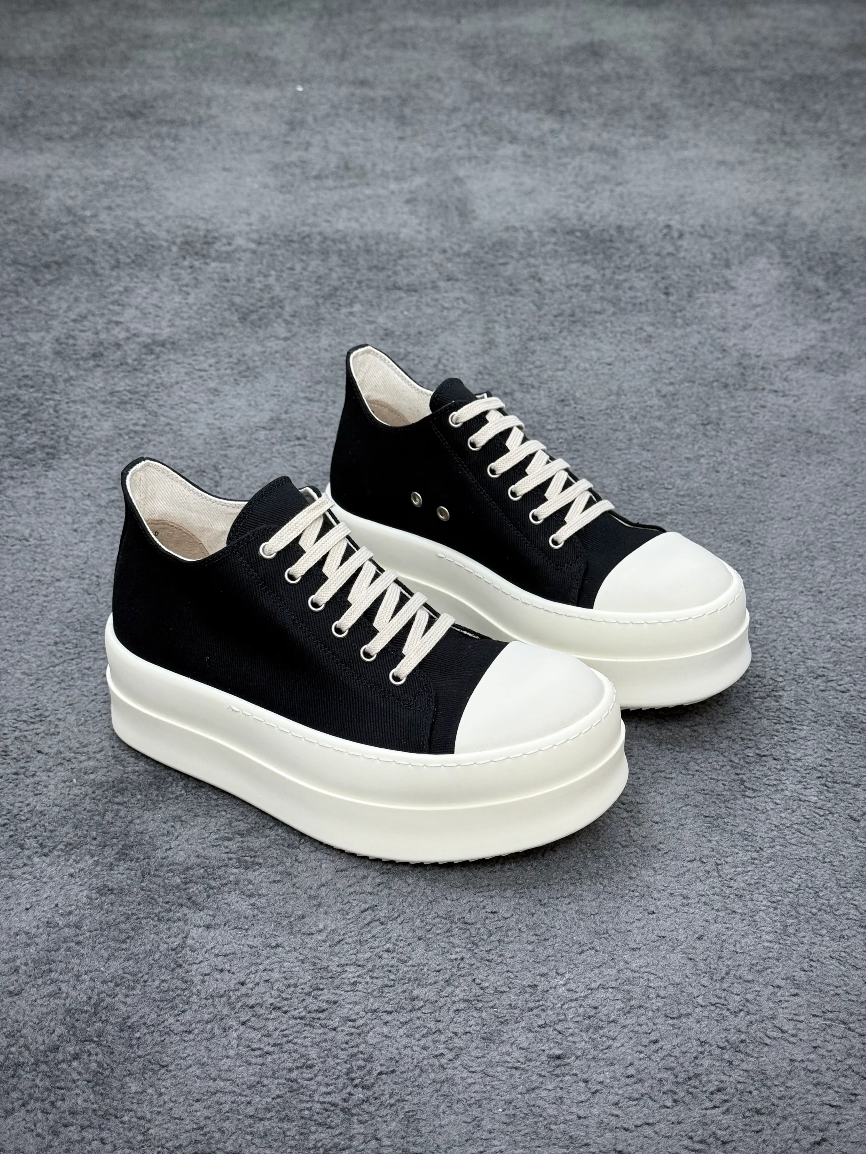 R 0wens DRKSHDW Bumper Low Black Milk Platform Sneakers Angeled View