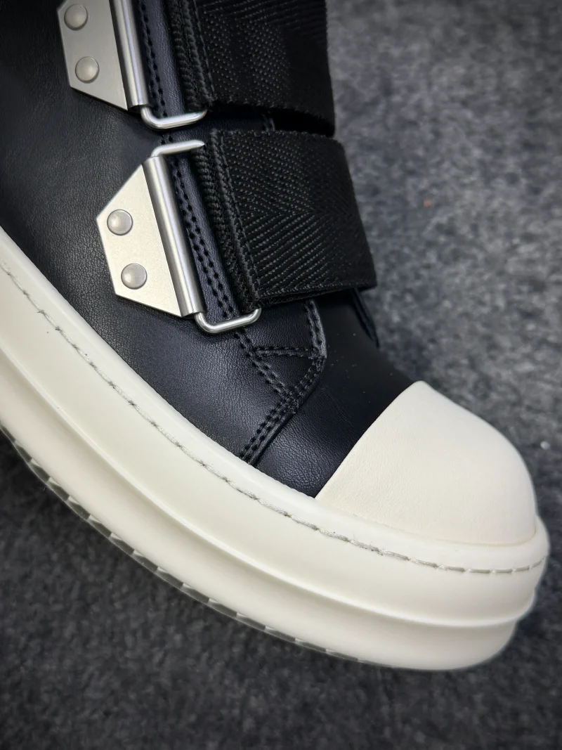 Front Toe Detail