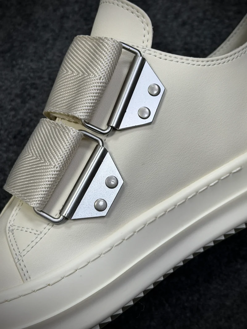 Side Strap Detail