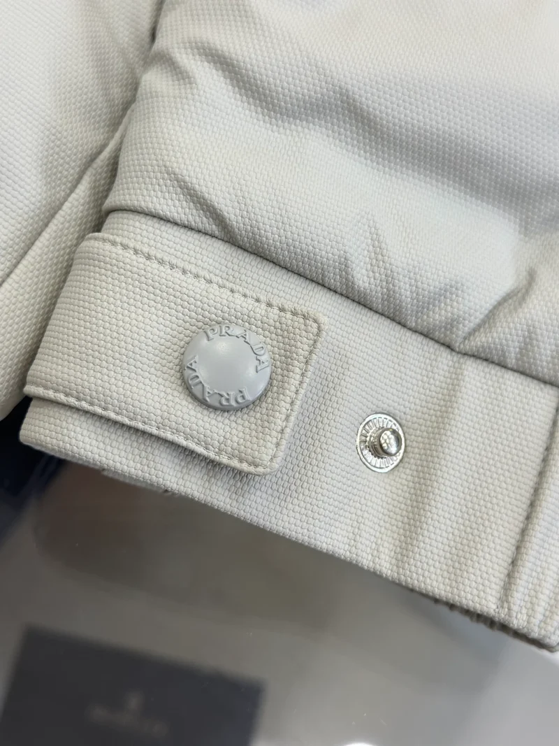 Sleeve Cuff Detail