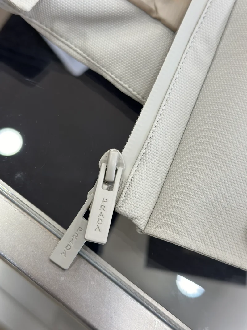 Zipper