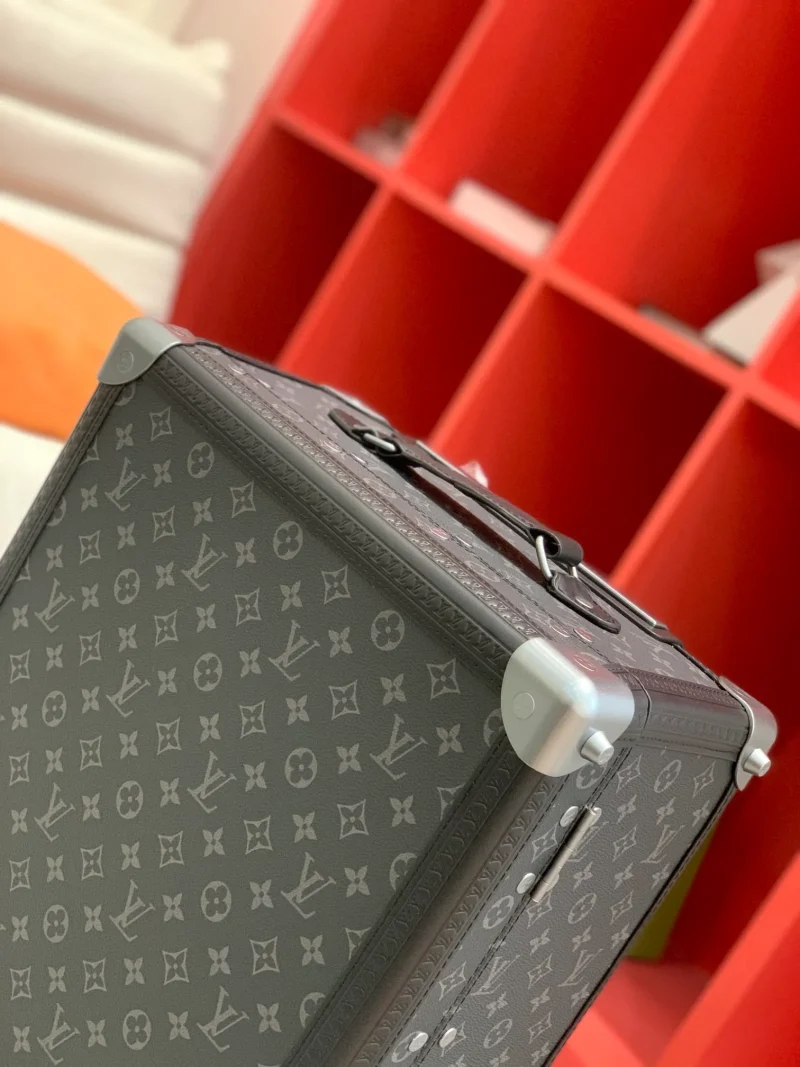 Black monogram trunk corner detail