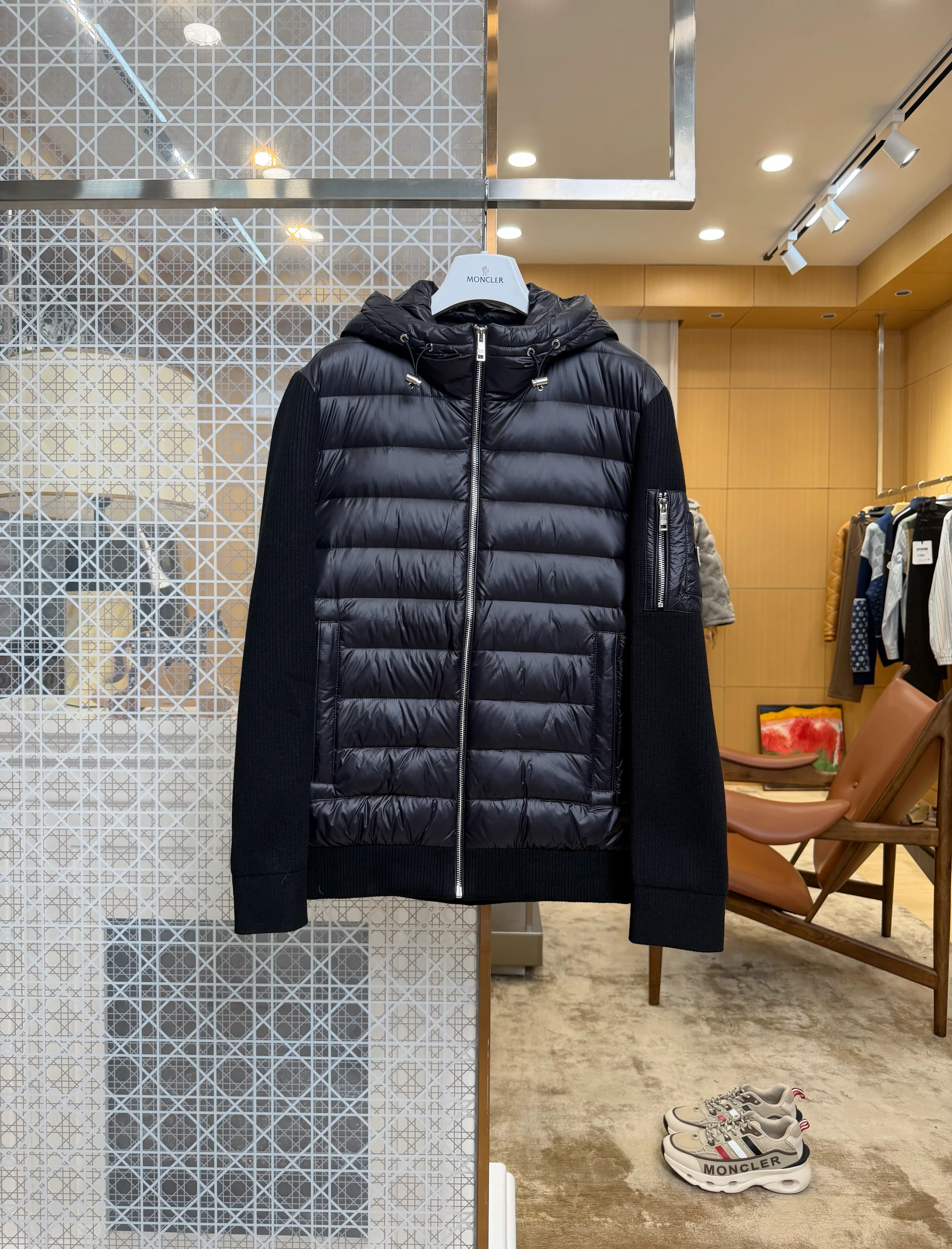 Triangle Logo Knit Sleeve Hooded Down Jacket