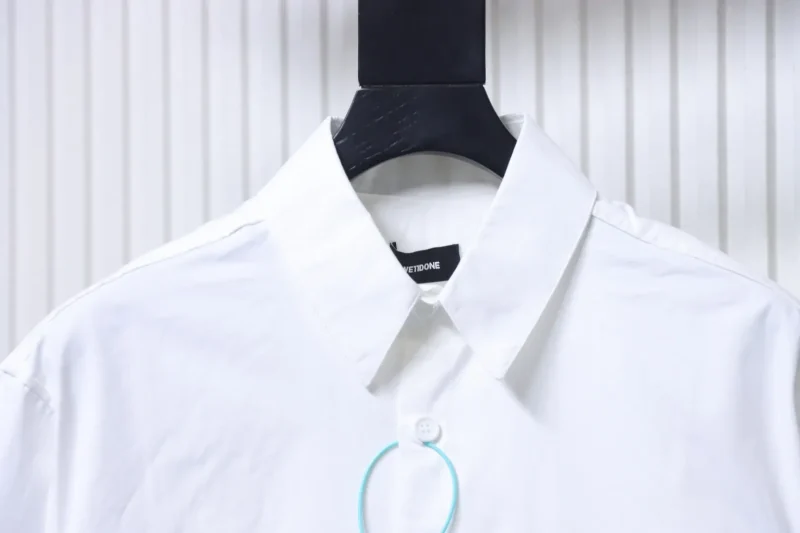 Neckline